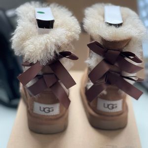 UGG chestnut toddler T Bailey Bow II size 8